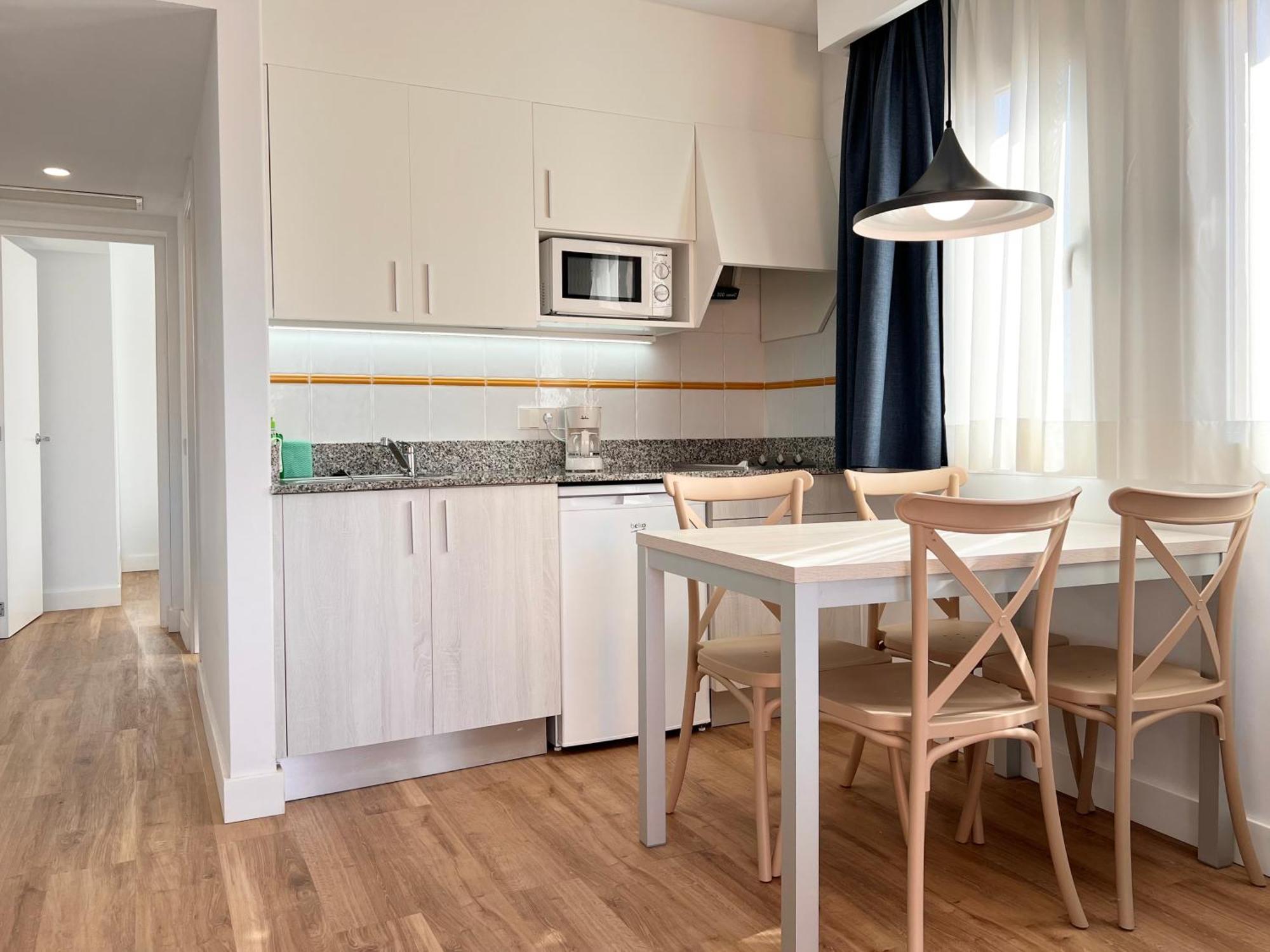 קאלה מילור Aparthotel Ciudad Laurel מראה חיצוני תמונה